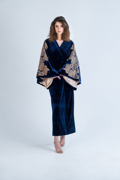 Velvet Memoirs Kimono in Blue