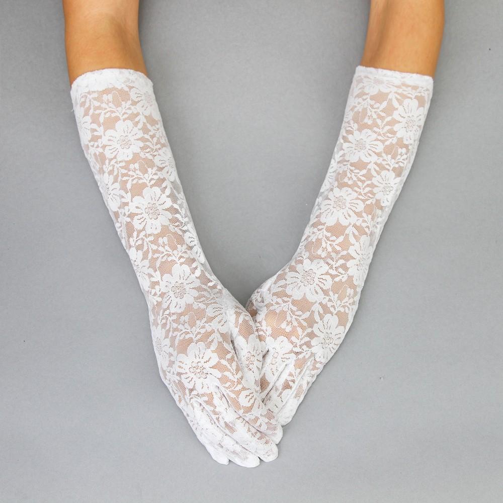 Sophisticated in Lace Vintage Gloves in White