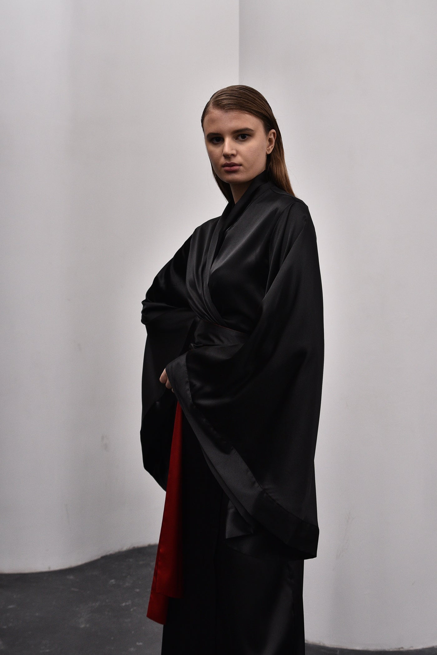 Feminine and Fatal Kimono Silk Robe in Black