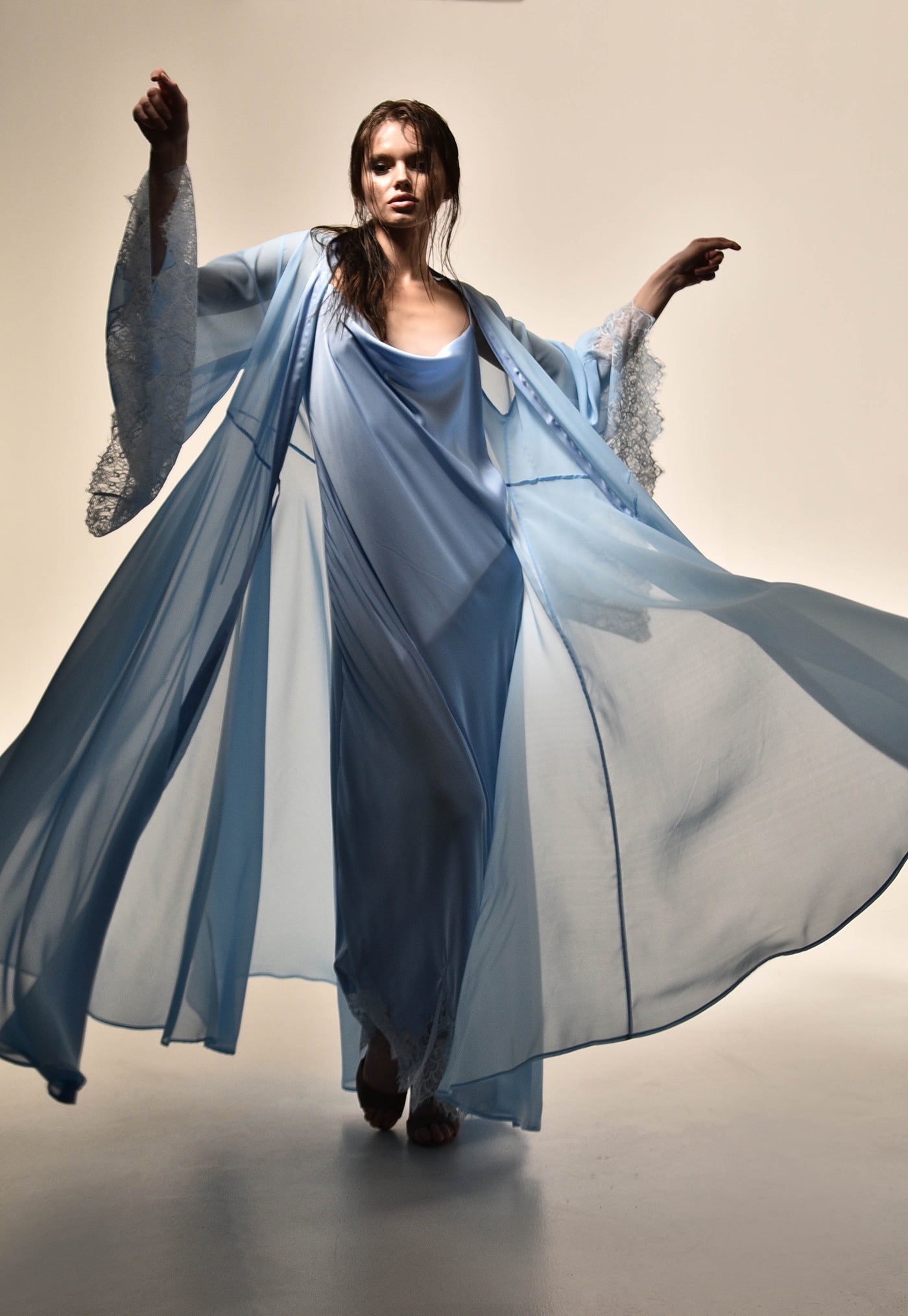 Seraphic Robe and Nightgown Set in Sky Blue