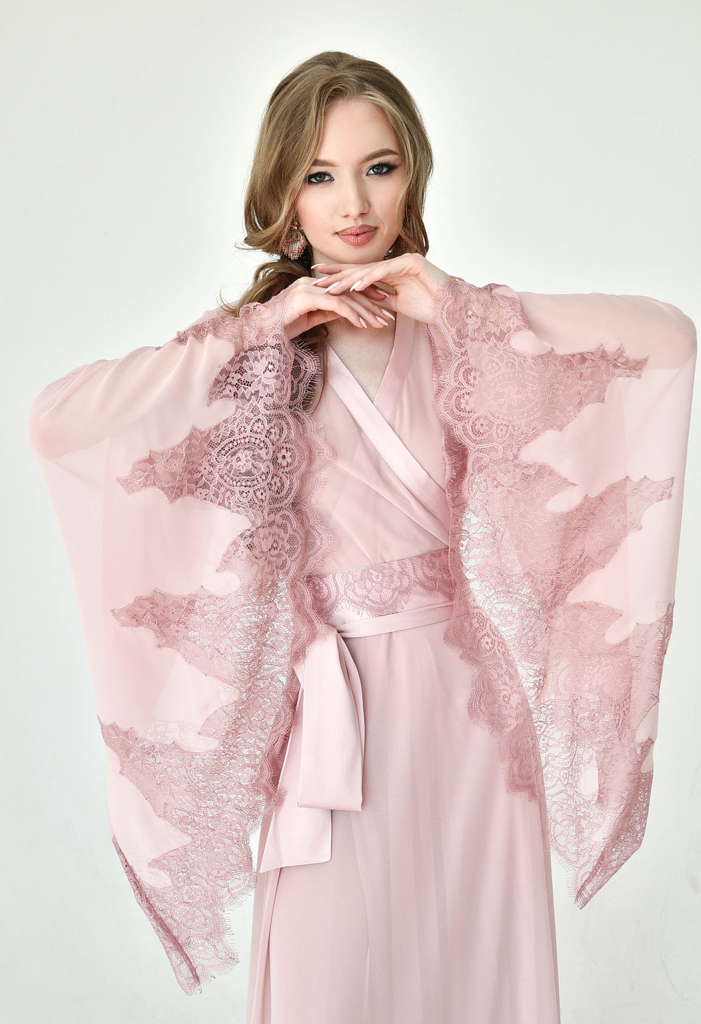 Seraphic Robe and Nightgown Set in Rose