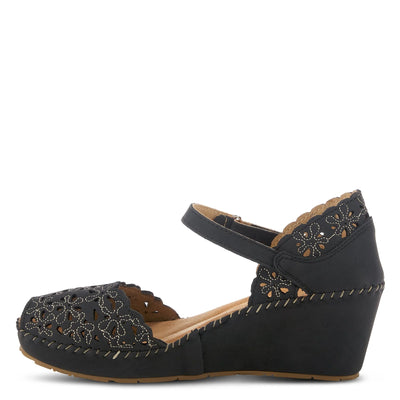 Gennina Sandals in Black