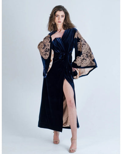 Velvet Memoirs Kimono in Blue