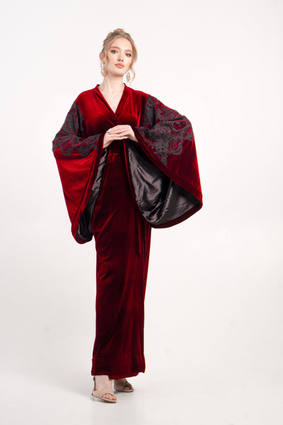 Velvet Memoirs Kimono in Burgundy