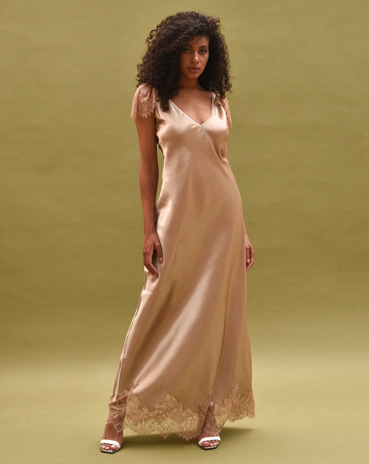 Sunday in Hollywood Nightgown in Beige