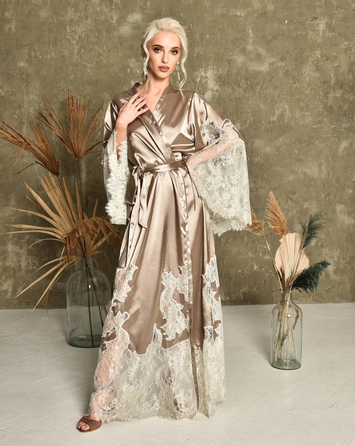 Levant Nights Robe and Nightgown Set in Dark Beige