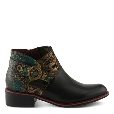 Tiatia Boots in Black