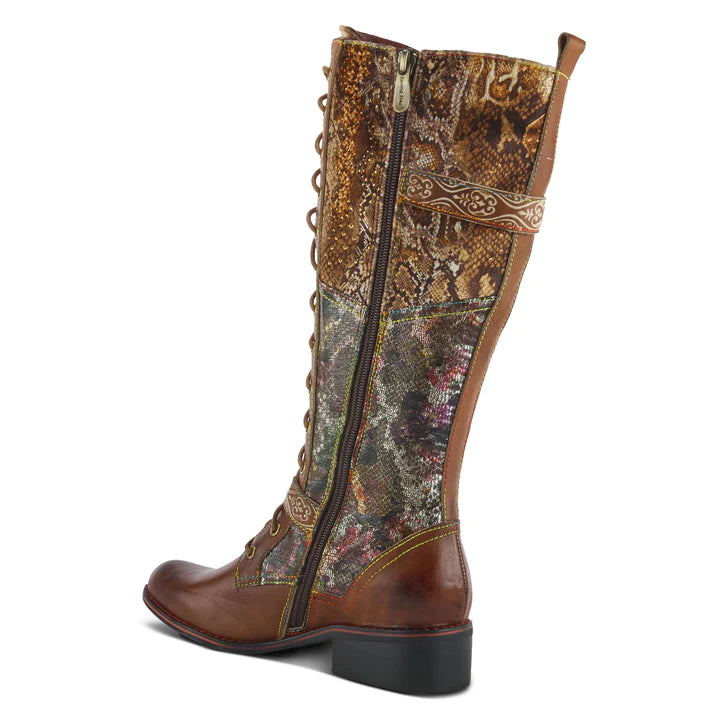 Showdown Cuff Boots in Brown