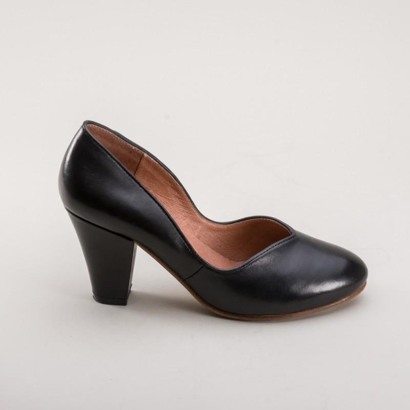 Marilyn 1940s Pumps in Black by Royal Vintage Shoes