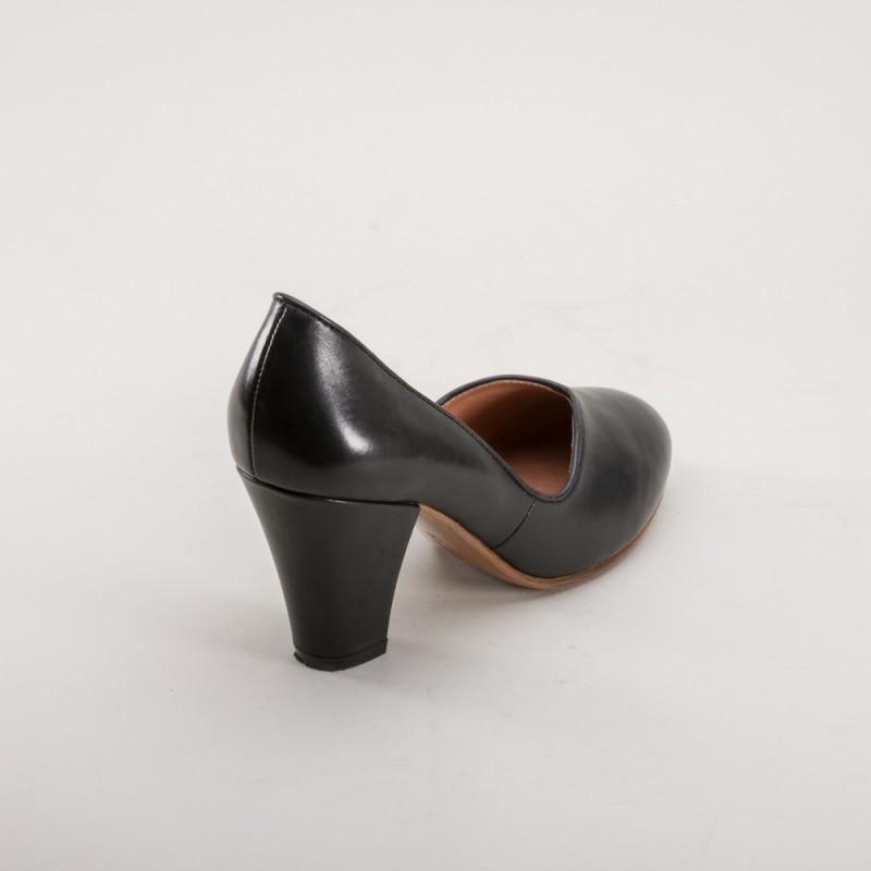 Marilyn 1940s Pumps in Black by Royal Vintage Shoes