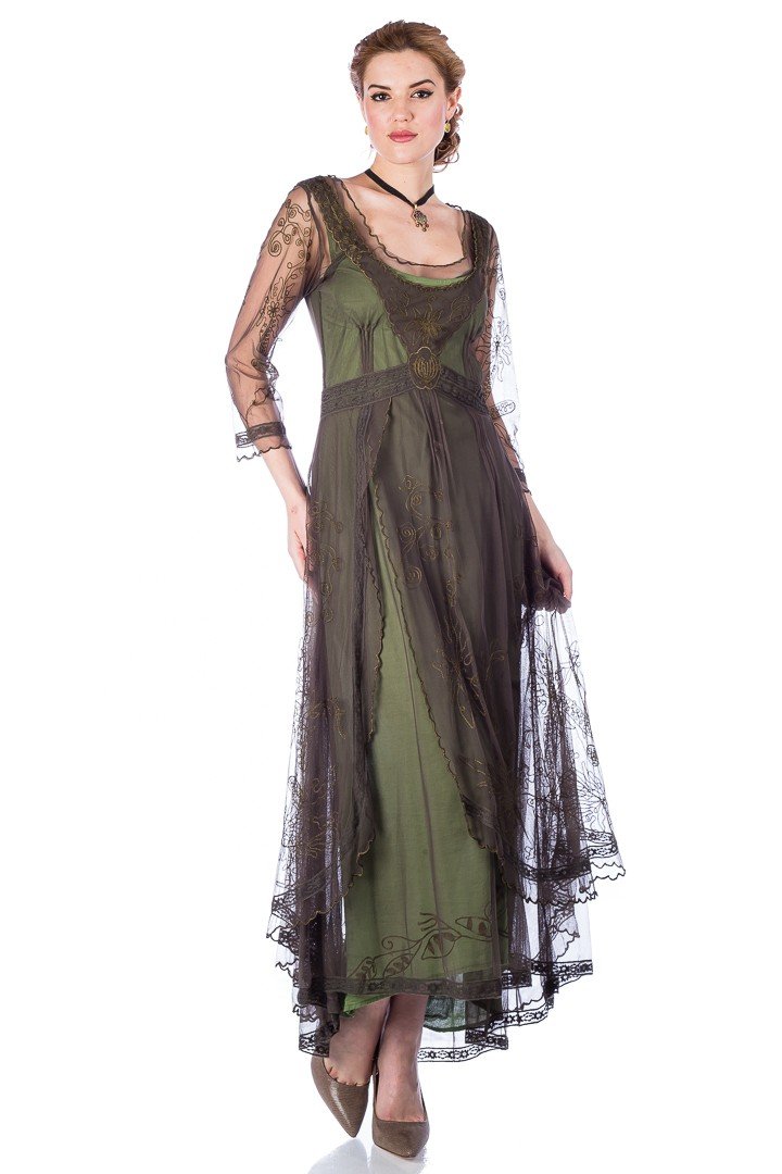 Victorian Dress in Emerald