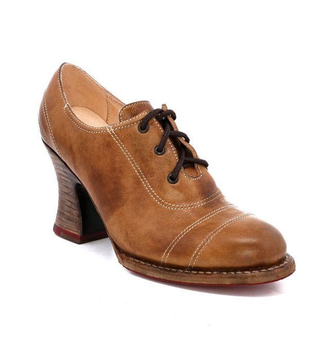 Victorian Style Leather Shoes in Tan Rustic