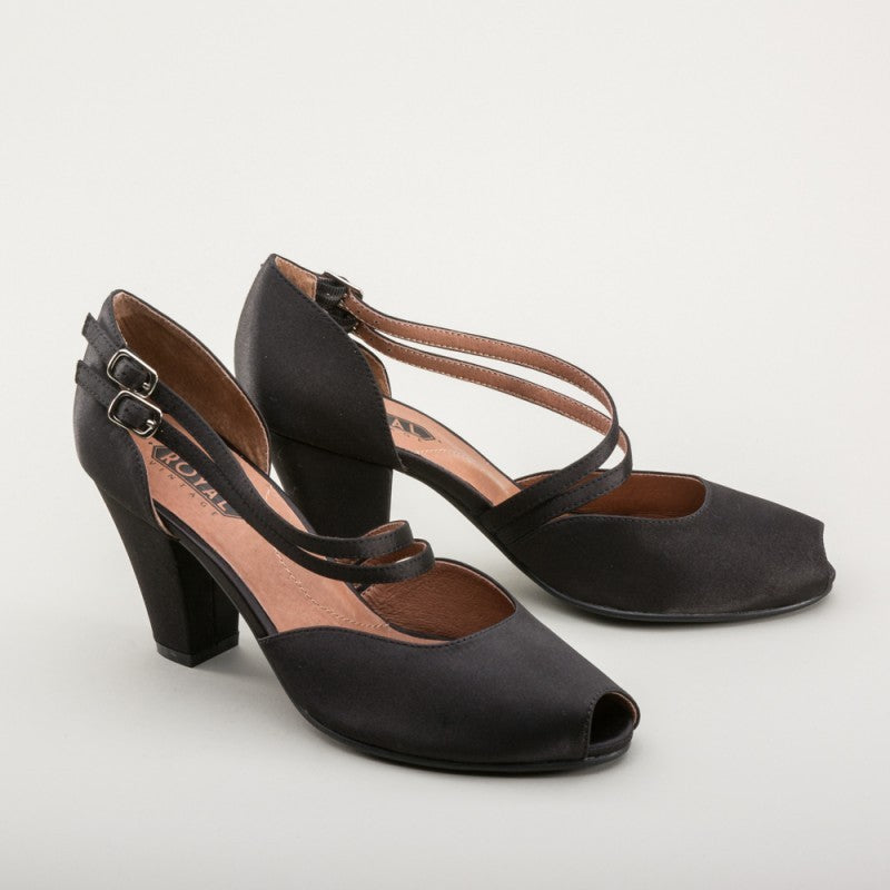Zella 1940s Duo-Strap Sandals in Black