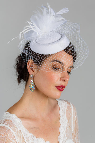 Prim 1940s Veil in White
