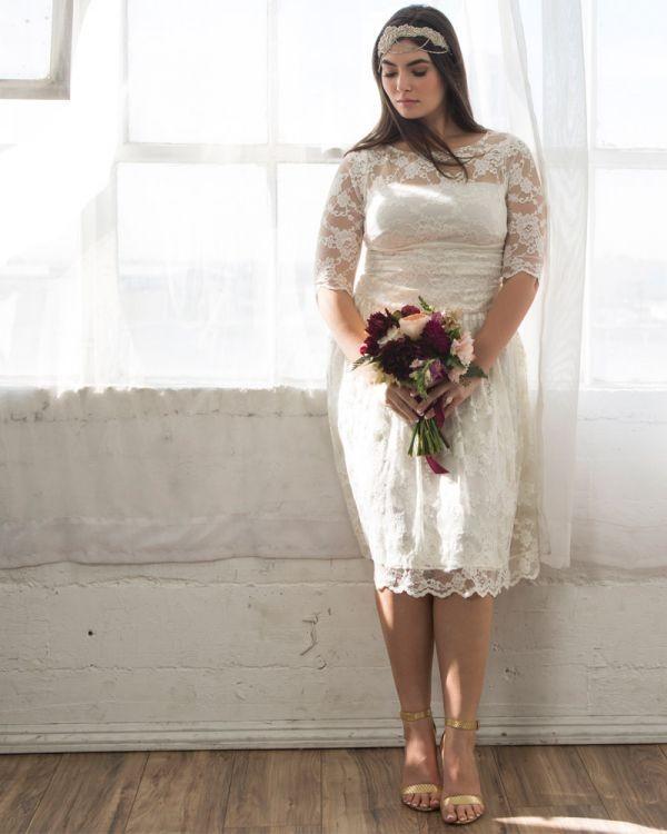 1950s Vintage Style Lace Wedding Dress in Ivory