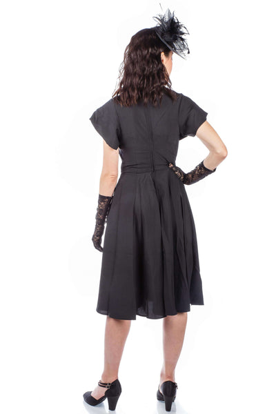 1950s Quinn Red Rose Dress in Black