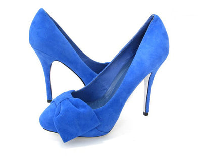 Chloe Vintage style blue suede pumps