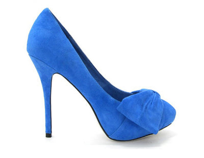 Chloe Vintage style blue suede pumps