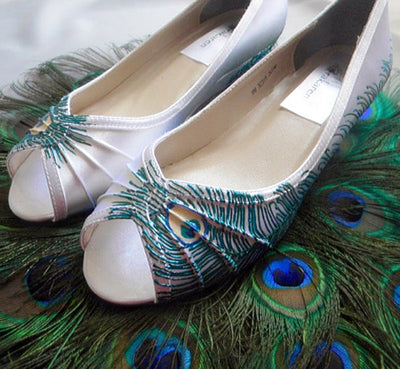 Unique Vintage style bridal shoes in Cream, Model "Leah"