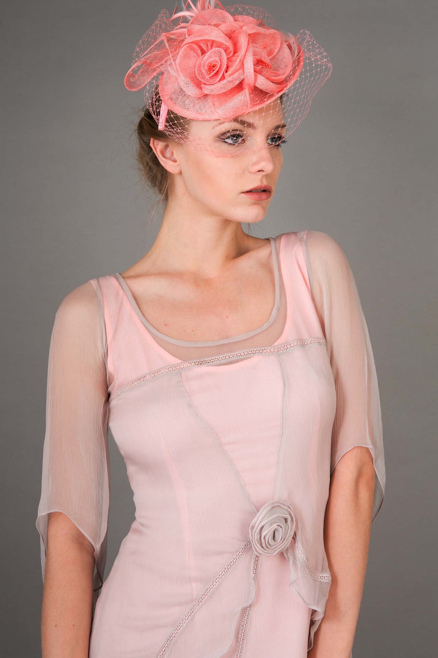 Make that tea party authentic with this fascinator