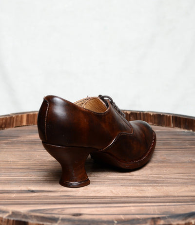 Victorian Style Leather Lace-Up Shoes in Teak Rustic