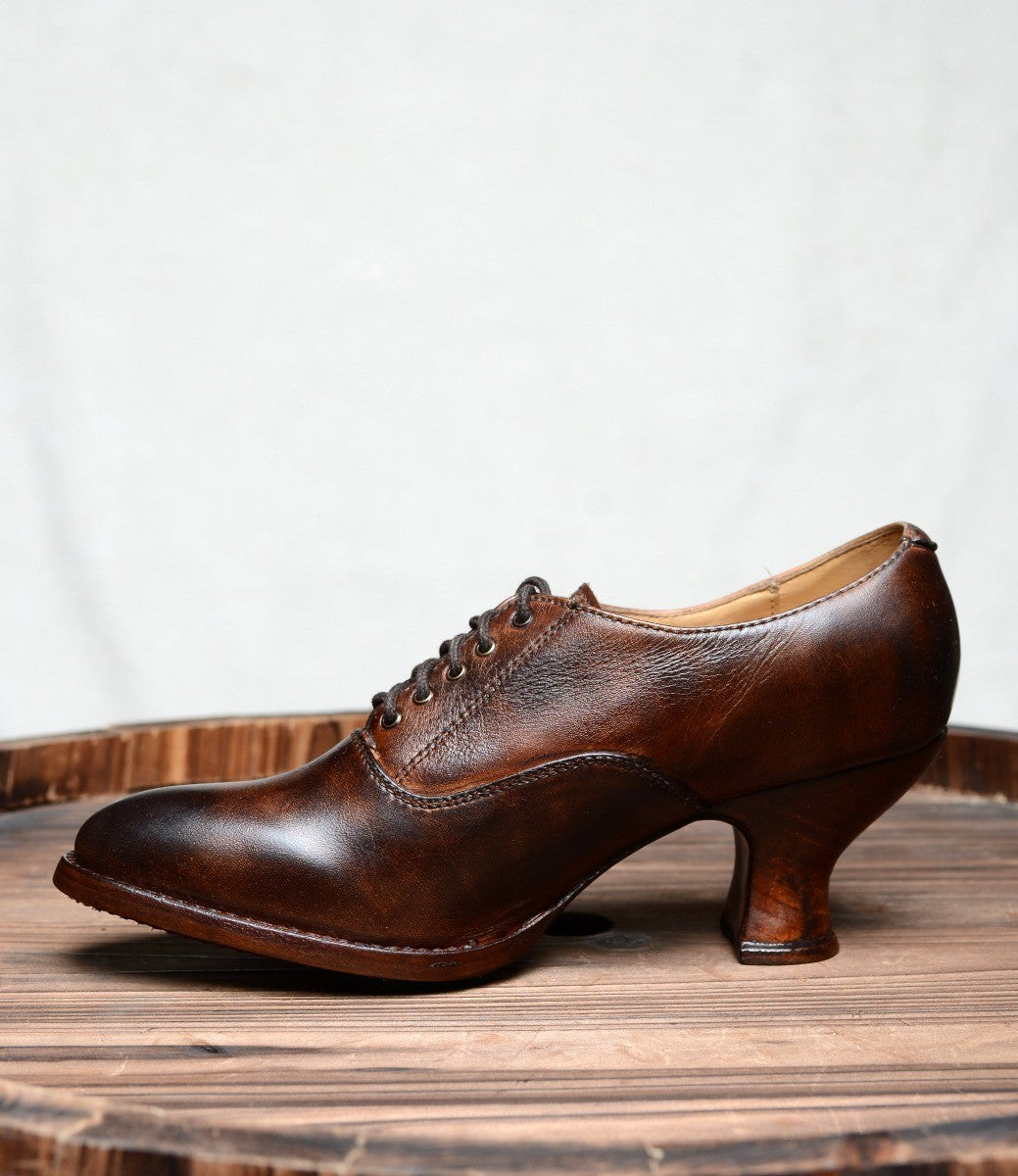 Victorian Style Leather Lace-Up Shoes in Teak Rustic – WardrobeShop