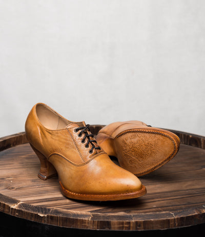 Victorian Style Leather Lace-Up Shoes in Natural Rustic