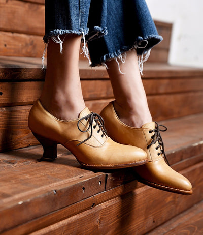 Victorian Style Leather Lace-Up Shoes in Natural Rustic