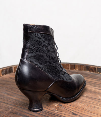 Vintage Style Victorian Lace Up Leather Boots in Black Rustic