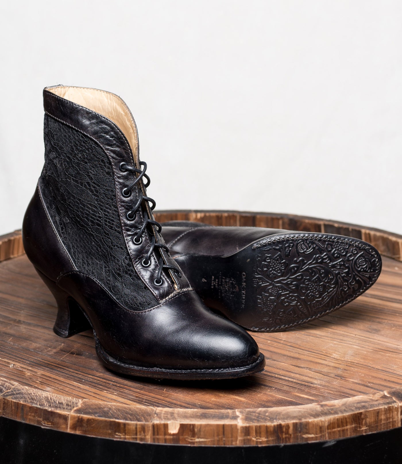 Vintage Style Victorian Lace Up Leather Boots in Black Rustic