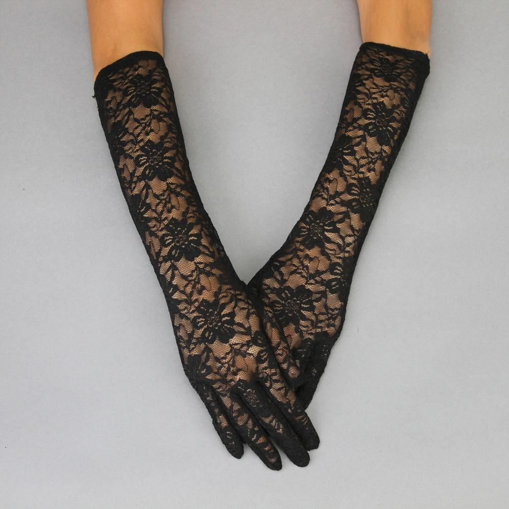 Sophisticated in Lace Vintage Gloves in Black