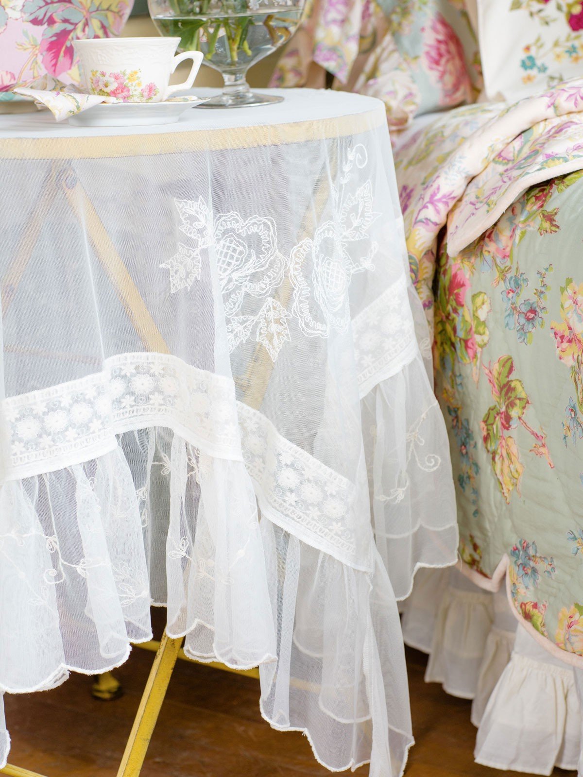 Tea Lace Tablecloth in Ecru | April Cornell - SOLD OUT