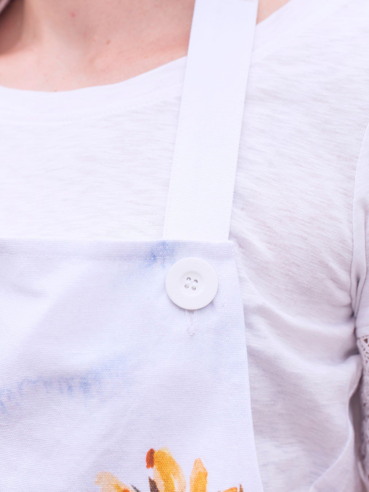 Apple Butter Apron in Multi by April Cornell