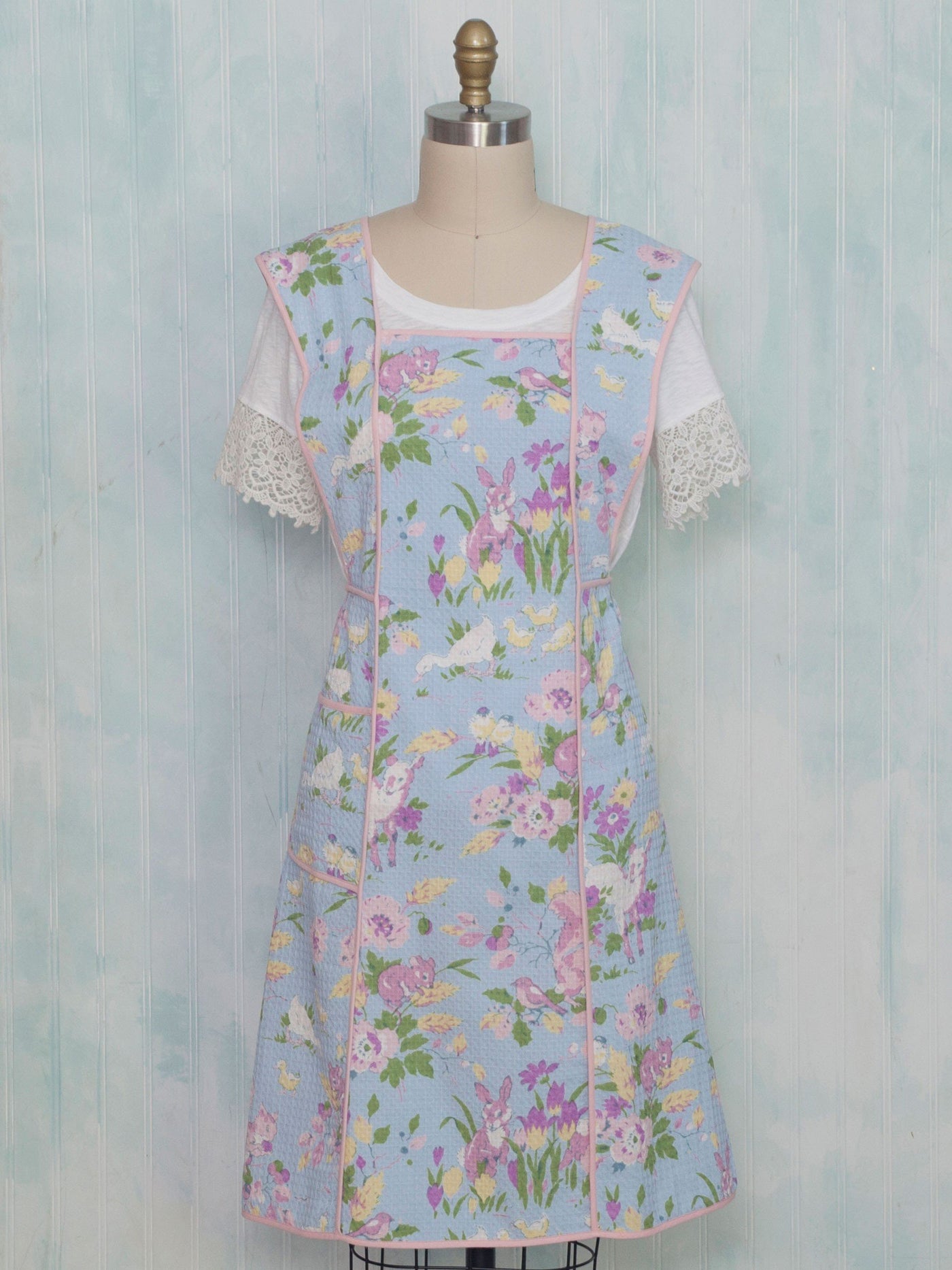 Oatmeal Cookie Apron in Aqua by April Cornell