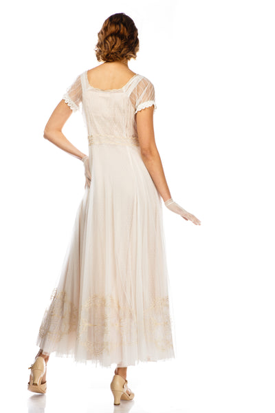 Parisienne Vintage Elegance Wedding Gown in Ivory