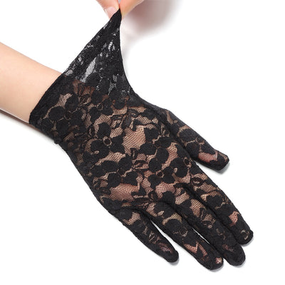 Lady Mary Lace Wrist Gloves in Black