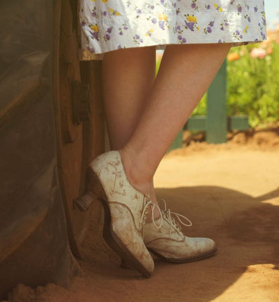Victorian Style Leather Lace-Up Shoes in Nectar Lux